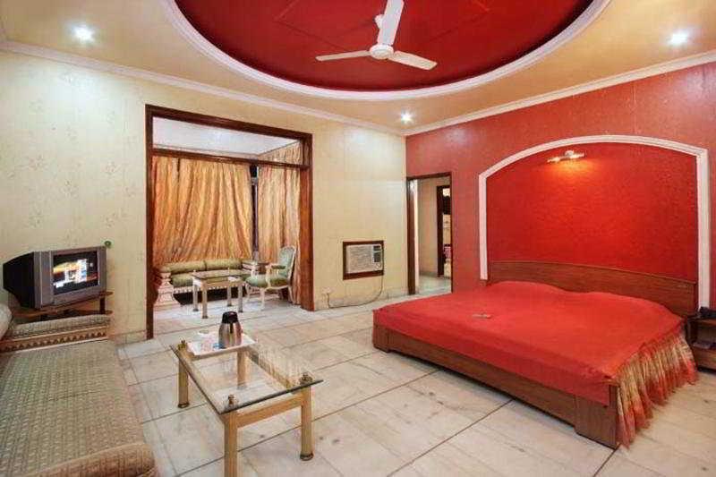 Hotel Mandakini Palace 칸푸르 객실 사진